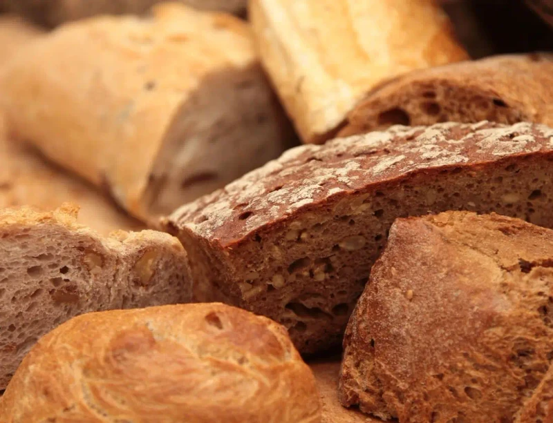 Pães, pão francês & produtos de panificação